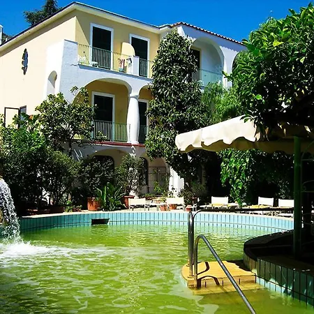Ciccio Hotell 3*
