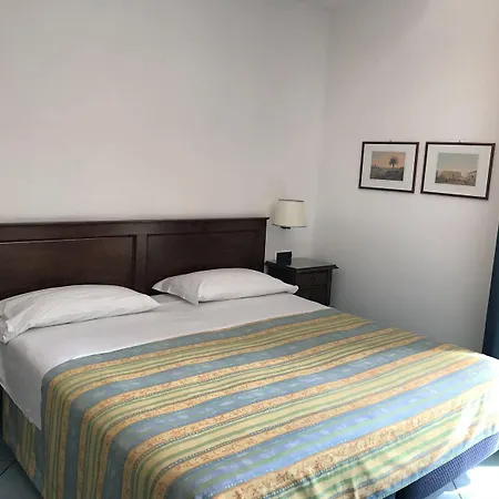 Ciccio 3* イスキア島